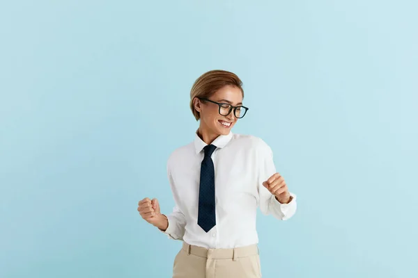 Ενθουσιασμένη Επιχειρηματίας Που Απολαμβάνει Απομονωμένη Πορτρέτο Του Overjoyed Girl Standing — Φωτογραφία Αρχείου
