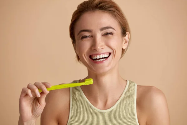 Dentes Brancos Saudáveis Retrato Close Bela Mulher Sorridente Feliz Com — Fotografia de Stock