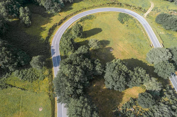 Luchtfoto Drone Schot Van Een Bocht Een Bergweg — Stockfoto