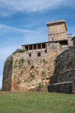 Monterrei, Ourense 'deki ortaçağ tahkimatının kısmi görüntüsü. Galiçya, İspanya.
