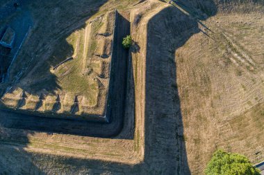 Portekiz 'in Valenca do Minho kentinin duvarlarının bir kısmının zenital görüntüsü.