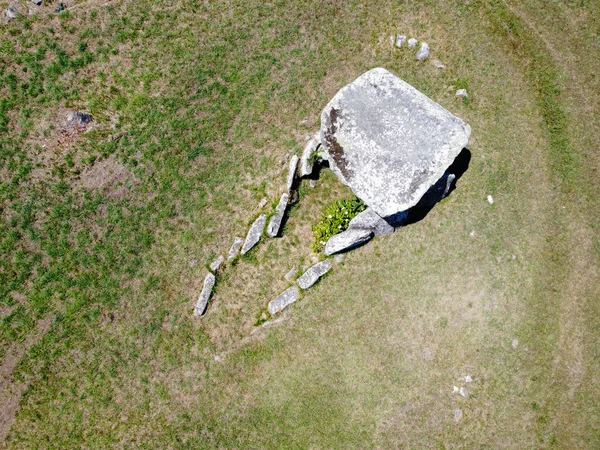 Vista Zenital Aérea Dolmen Túmulo Pré Histórico Enterro Antigo — Fotografia de Stock