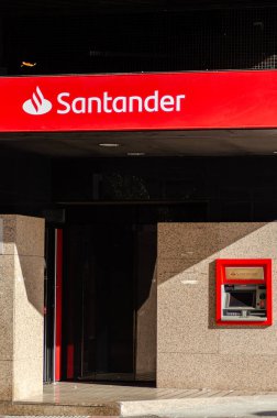 Vigo, İspanya 10 01 2023 Santander banka binası önü