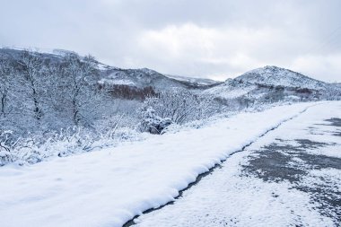 Kardan sonra dağ yolu