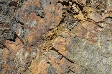 Granit kaya ve dokudaki kesiğin yakın çekim görüntüsü