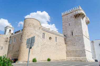 Ortaçağ kasabası Estremoz 'da mermerden yapılmış bir kale. Alentejo. Portekiz