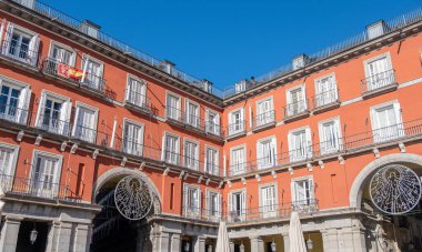 Madrid, İspanya 'daki ana meydanın bir kısmının görüntüsü. Turizm