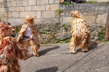 Follateiro, Lobios Konseyi 'nin geleneksel karnaval maskesidir. Saygılar, Galiçya