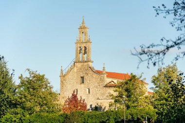 Ortaçağ Allariz, Ourense 'deki Santa Maria Kilisesi. Galiçya, İspanya