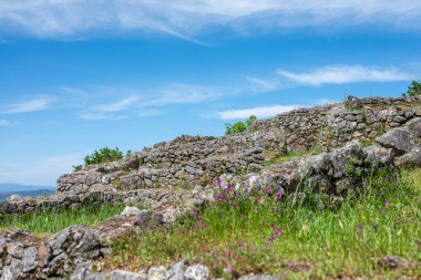 Galiçya 'daki Castro de Castromao arkeolojik alanı harabeleri. İspanya