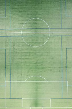 Yeşil Yapay Çimen Alanının Soyut Görünümü. Sporun geometrisi kavramı.