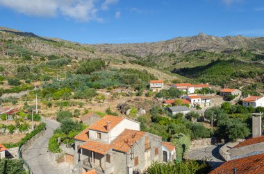Portekiz kırsalında sakin ve huzurlu bir köy, Doğa Kaçışı