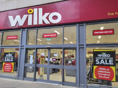 Swansea, İngiltere: 18 Ağustos 2023: Wilko Hırdavat Dükkanı. Wilkinson Hırdavat Ltd., Wilko Ltd ve Wilko.com Ltd. Bir alıcı bulunana kadar hepsi yönetime geçecek..