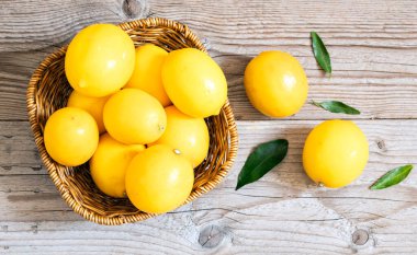 Limon yığını. limon konsepti, narenciye konsepti