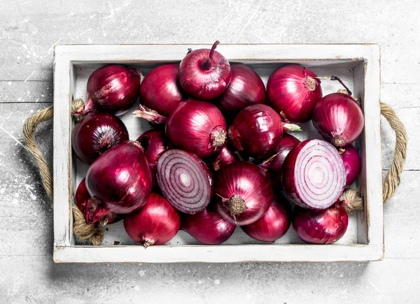 Red Onion Whole Sliced Tray Rustic Background — Stock Photo, Image