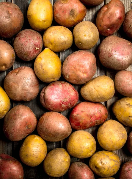 新鮮な熟したジャガイモ トップ ビュー — ストック写真