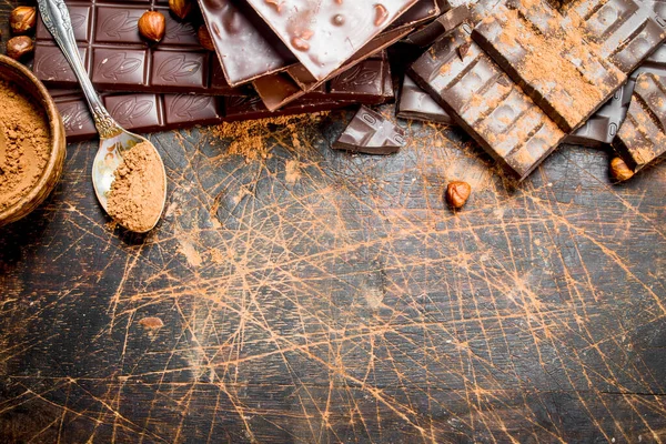Proszek Kakaowy Czekoladą Tle Drewnianych — Zdjęcie stockowe