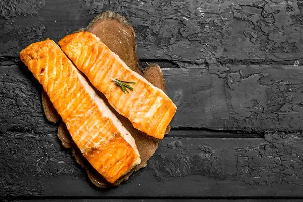 Grilled Salmon Fillet Cutting Board Black Rustic Background — Stock Photo, Image