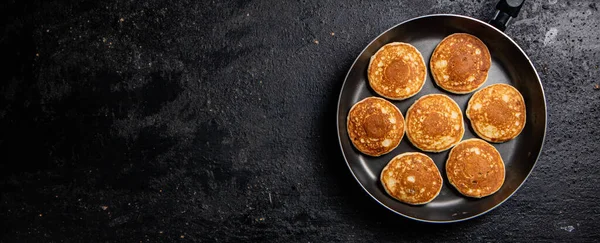 Homemade Pancakes Frying Pan Black Background High Quality Photo — Foto de Stock