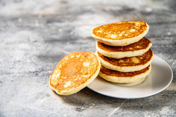 Pancakes Plate Table Gray Background High Quality Photo — Stockfoto