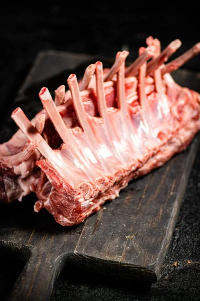 테이블 널빤지 양고기가 배경에 고품질 — 스톡 사진