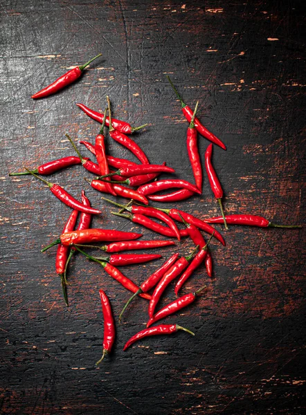 Bunch Hot Chili Pepper Pods Dark Background High Quality Photo — Fotografia de Stock