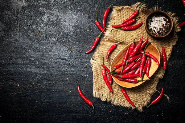 Plate Red Chili Pepper Napkin Black Background High Quality Photo — Fotografia de Stock
