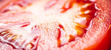 Yuvarlak bir domates parçası. Makro arka plan. Domates dokusu. Yüksek kalite fotoğraf