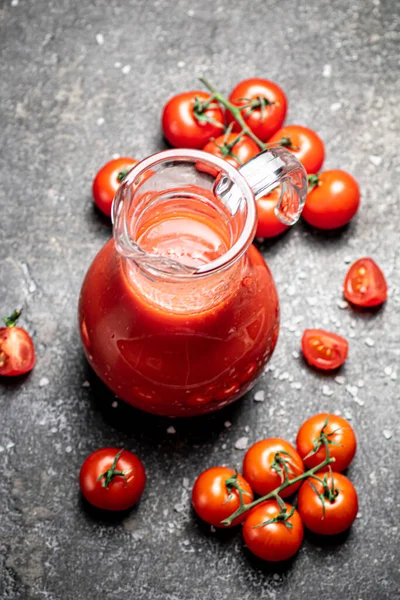 Jug Tomato Juice Table Black Background High Quality Photo — Stock Photo, Image