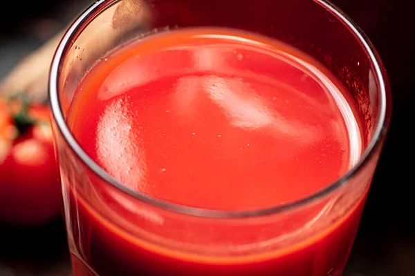 新鮮なトマトジュースのガラス トマトジュースの食感 高品質の写真 — ストック写真
