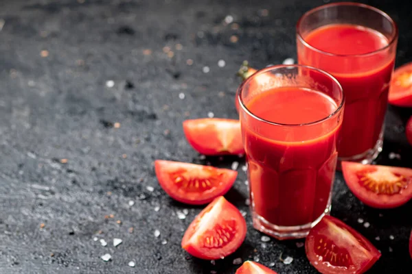 Fresh Tomato Juice Black Background High Quality Photo — Stock Photo, Image
