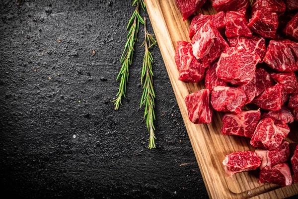 Raw Pieces Beef Wooden Cutting Board Black Background High Quality — Stockfoto