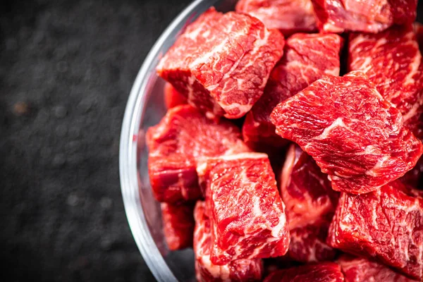 Raw Pieces Beef Glass Bowl Black Background High Quality Photo — Photo
