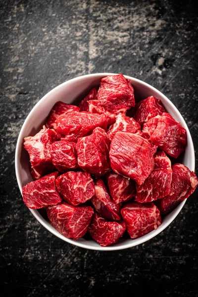 Sliced Pieces Raw Beef Bowl Black Background High Quality Photo — Photo
