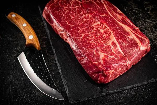Raw Beef Stone Board Knife Black Background High Quality Photo — Fotografia de Stock