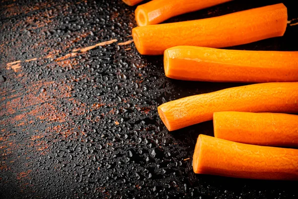 Whole Fresh Carrots Table Rustic Dark Background High Quality Photo — Fotografia de Stock