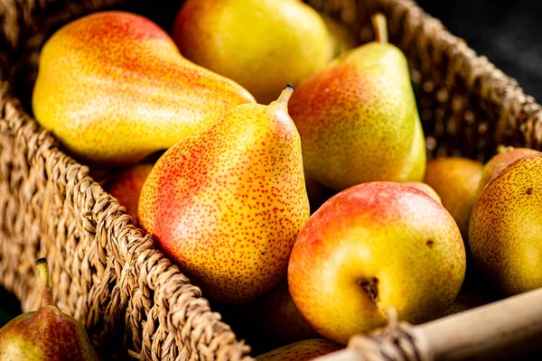 Fresh Pears Basket Black Background High Quality Photo — 图库照片