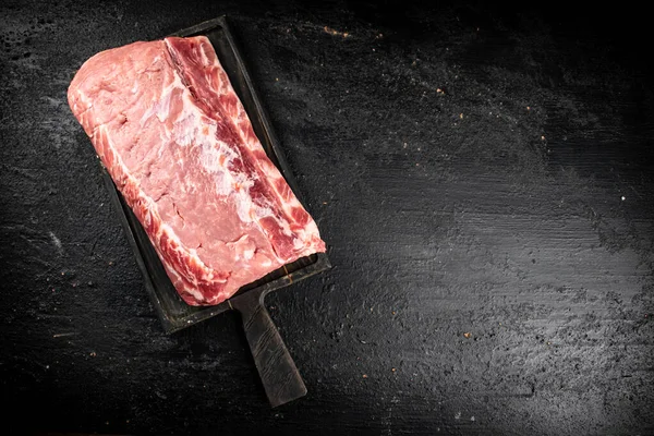 Raw Pork Cutting Board Black Background High Quality Photo — 스톡 사진