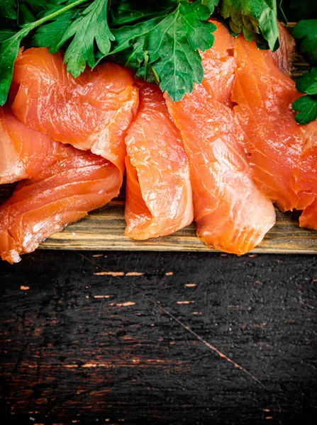 Pieces Salted Salmon Parsley Dark Background High Quality Photo — Foto Stock