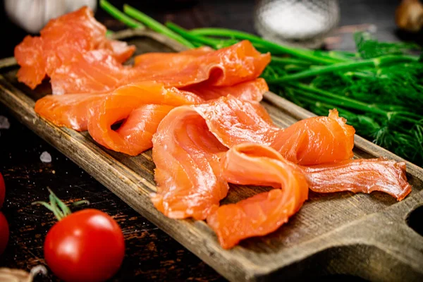 Slices Salted Salmon Cutting Board Dill Tomatoes Dark Background High — Stock Photo, Image