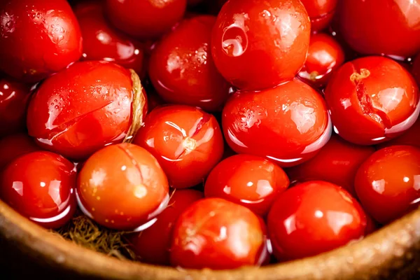 Ripe Tomatoes Marinating Plate Macro Background High Quality Photo — стоковое фото