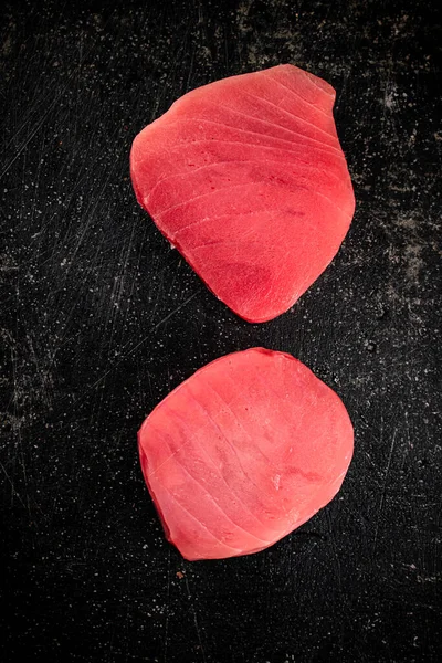 Raw Tuna Steak Table Black Background High Quality Photo — Fotografia de Stock