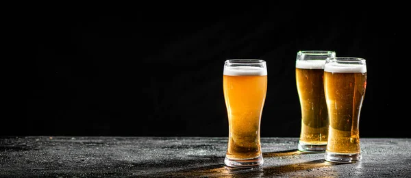 Окуляри Пивом Сільському Тлі — стокове фото