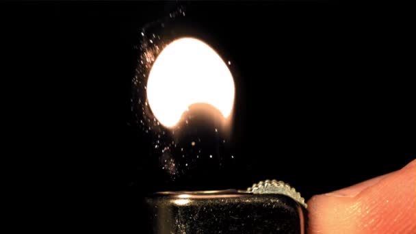 Σπίθα Και Φλόγα Από Αναπτήρα Φιλμ Είναι Αργή Κίνηση 1000 — Αρχείο Βίντεο