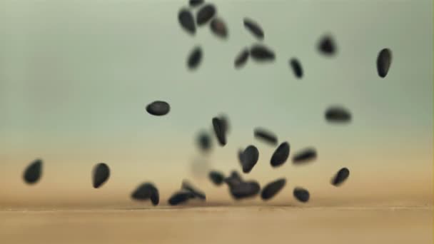Sesamsamen Fallen Auf Den Tisch Gefilmt Wird Zeitlupe 1000 Fps — Stockvideo