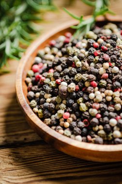 Köy arka planında karabiber..