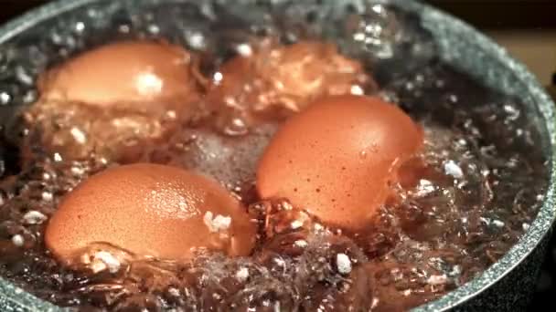 Ouă Apă Clocotită Filmat Cameră Mare Viteză 1000 Cps Înregistrare — Videoclip de stoc