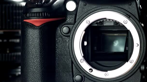 Funcionamento Dos Mecanismos Libertação Uma Câmara Slr Filmado Uma Câmera — Vídeo de Stock