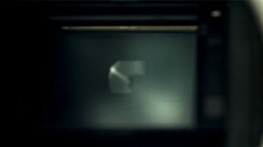 Kamera matris panjurları operasyonu. Makro atış. 1000 fps 'de yüksek hızlı bir kamerayla çekildi. Yüksek kaliteli FullHD görüntüler