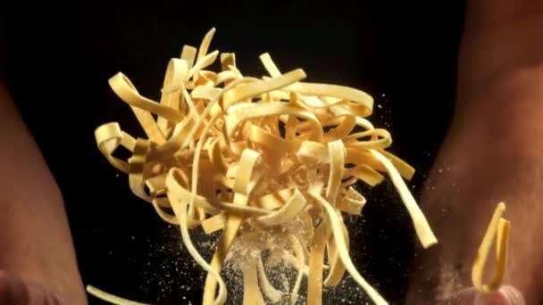 Cocinero Vomita Pasta Filmado Una Cámara Alta Velocidad 1000 Fps — Vídeos de Stock